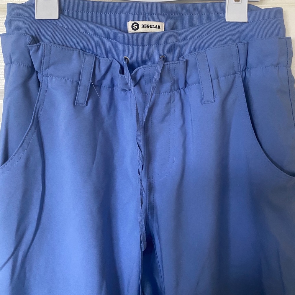KOI scrub set
